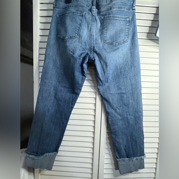 KUT FROM THE KLOTH Light Blue Distressed Cropped Jeans - Picture 9 of 16